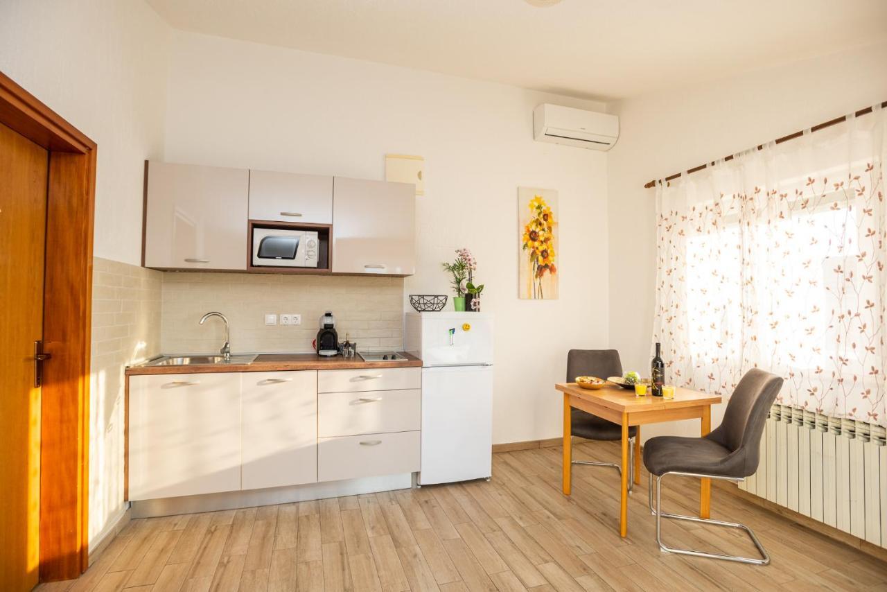 Dino Appartement Malinska