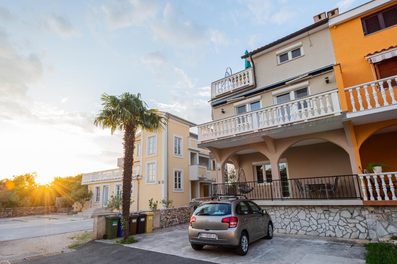 Apartment Dino Malinska